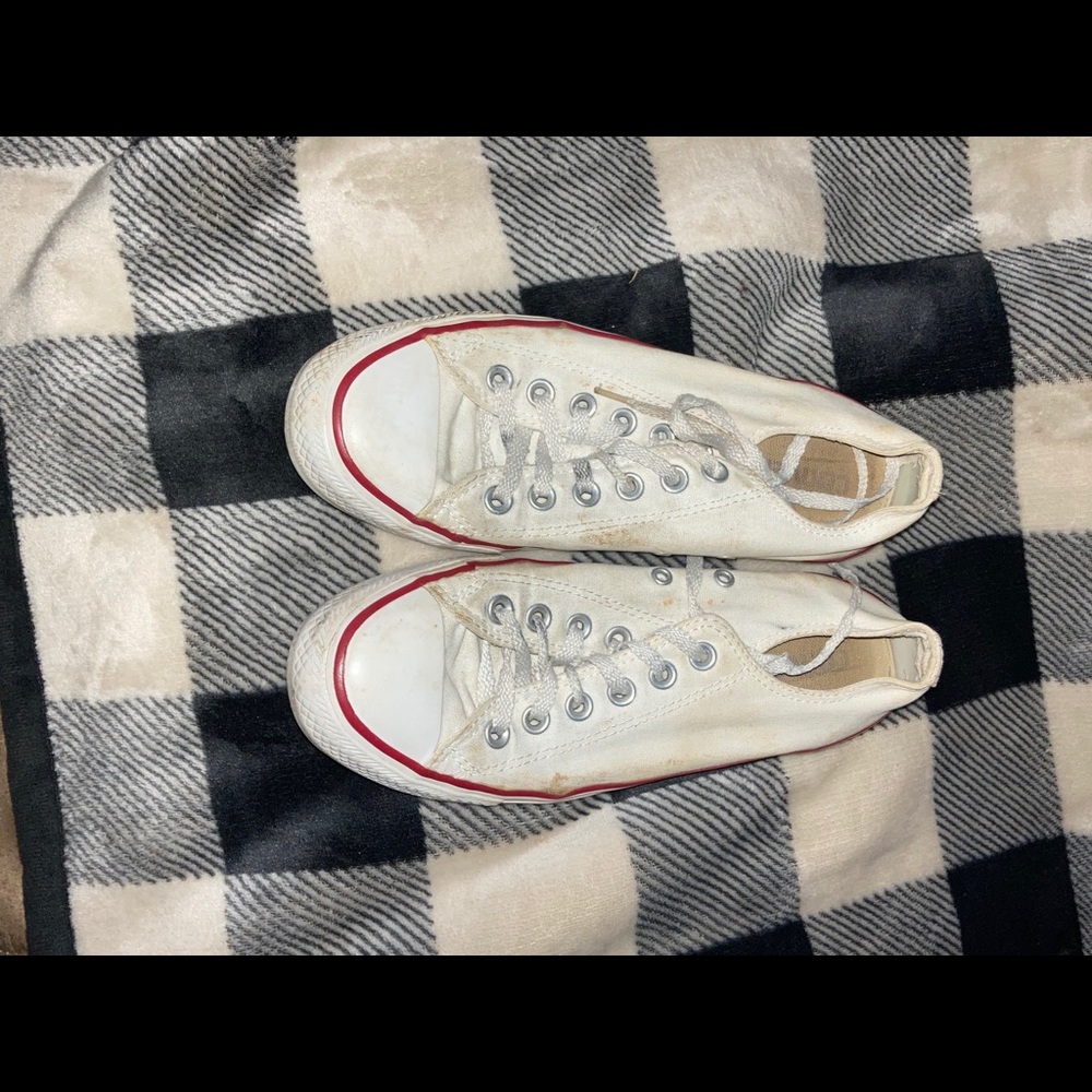 Trashy white converse